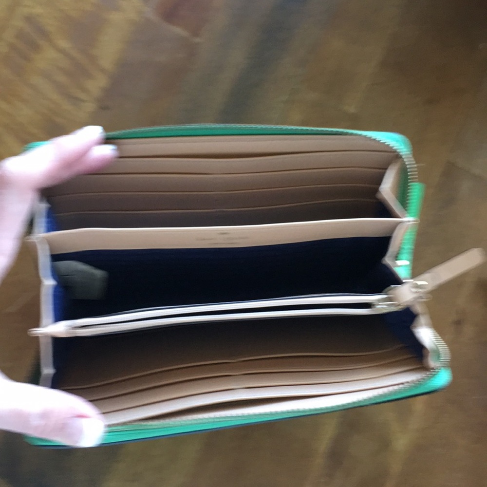Kate Spade zipper billfold - Picture 2 of 6